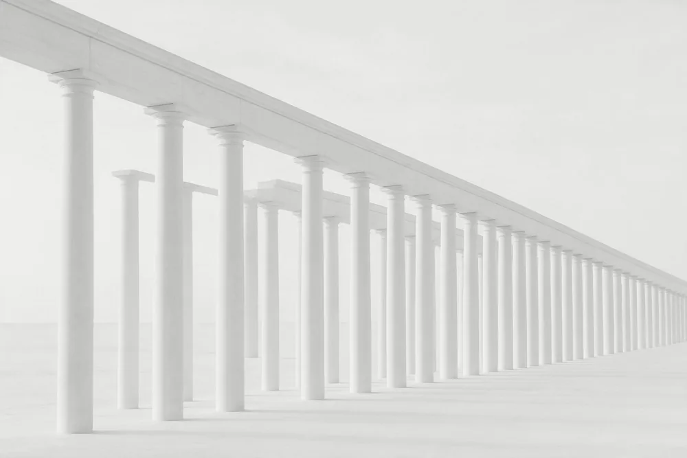 Colunata que se repete sem fim &agrave; vista